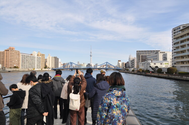 クルーズ船とバスで東京探訪!「東京の森川海を知る」
